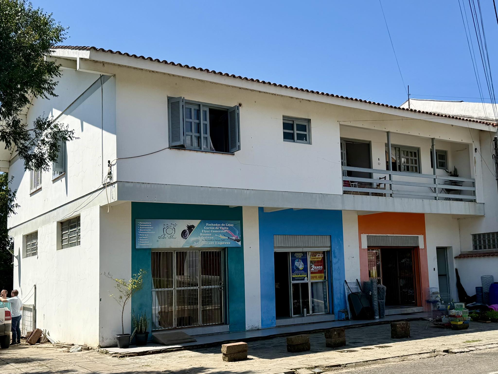 PRÉDIO COMERCIAL 